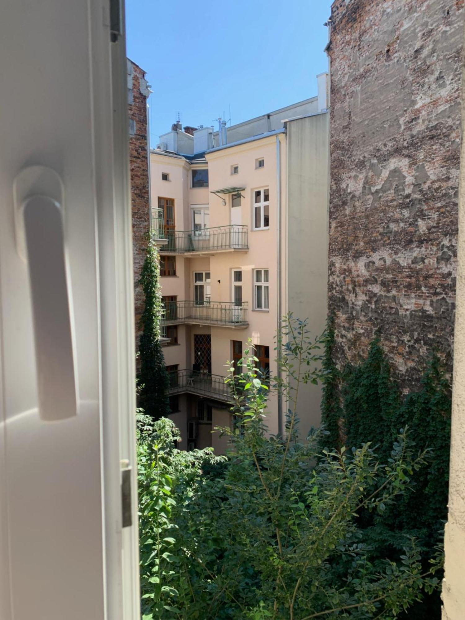 Apartament Gold Jasmine Apartamento Cracóvia Exterior foto